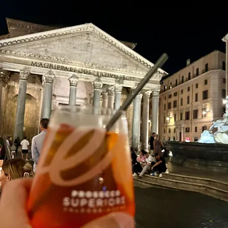 Pantheon Luxury Historic Center
